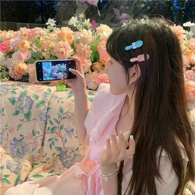 女人的日历海报